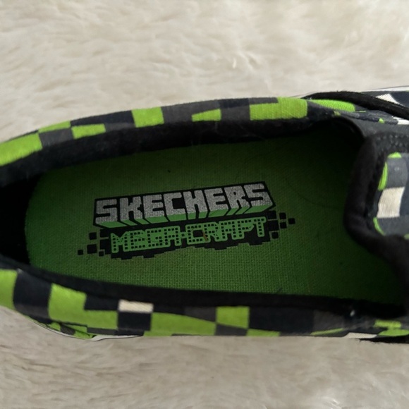 Skechers Kids 13 Sneakers - Black and Green Checkered/Minecraft look alike - Picture 4 of 5